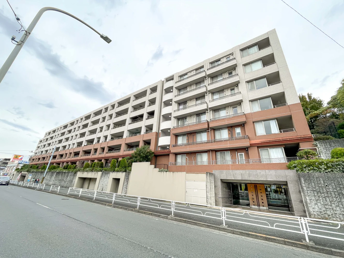 クレッセント青葉台の丘 外観