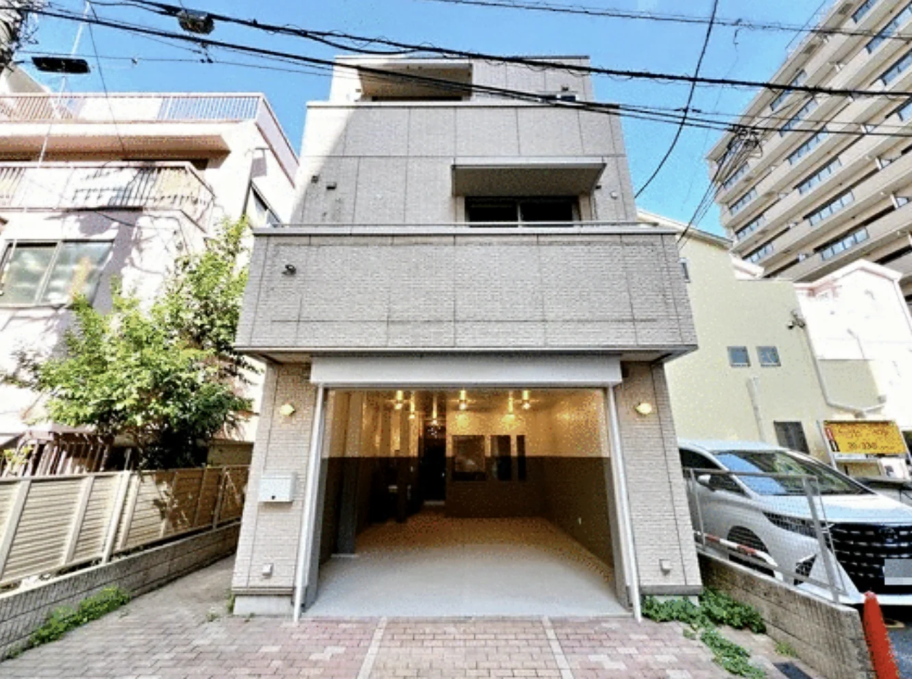 HONKOMAGOME 4-CHOME SHOP AND RESIDENCE — Honkomagome, Bunkyo, Tokyo