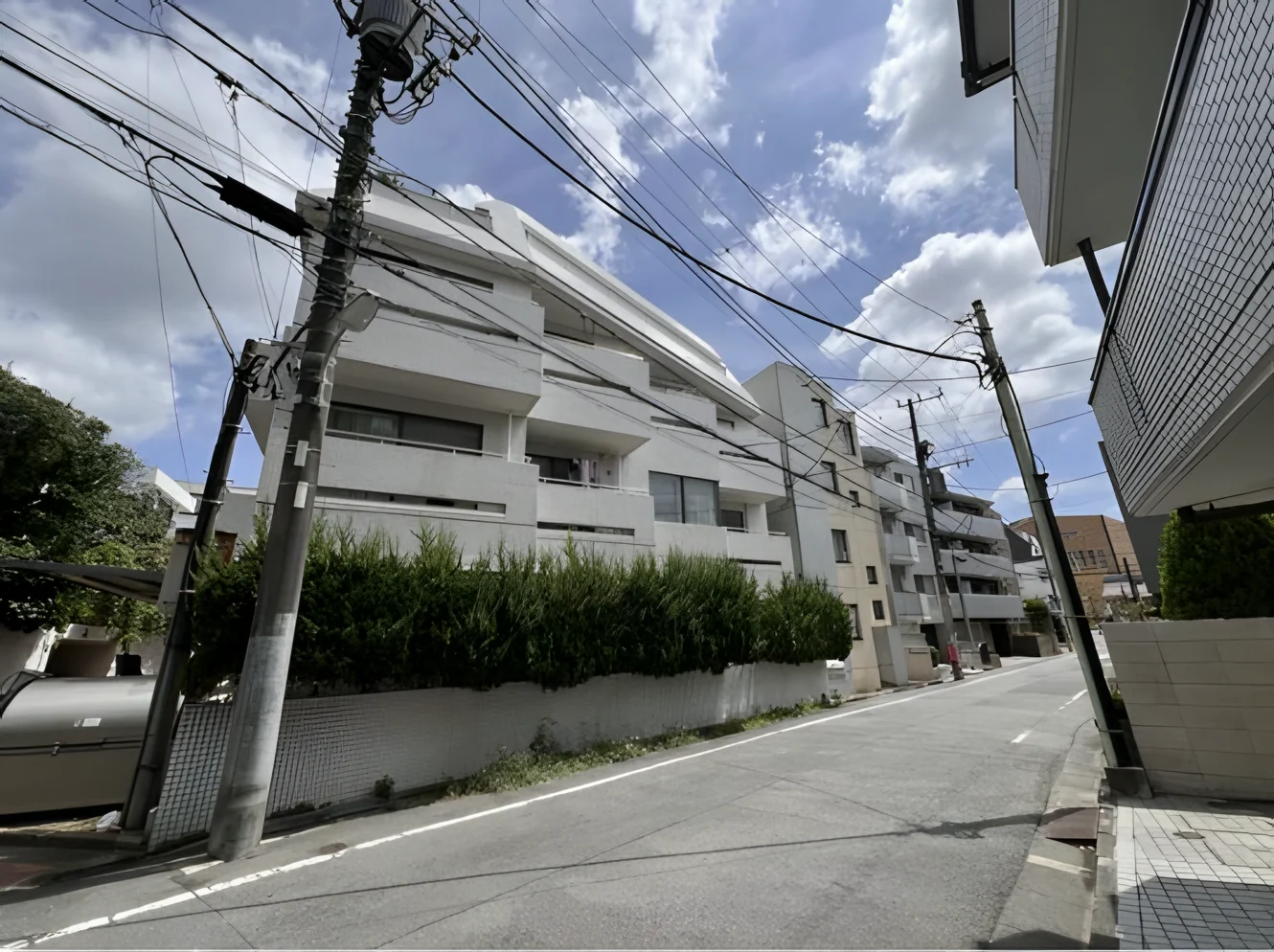 プリモ・アームズ エバラ 外観